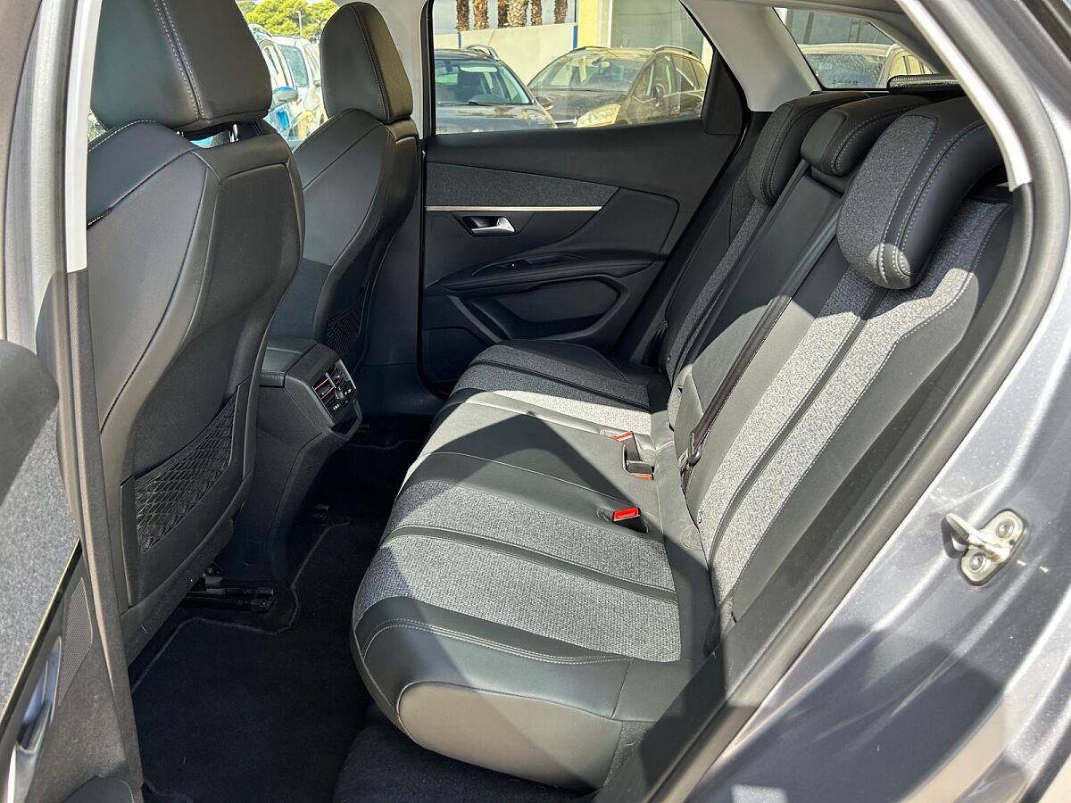 PEUGEOT 3008 ALLURE 1.2 E-THP AUTO SPANISH LHD IN SPAIN 43000 MILES SUPER 2020